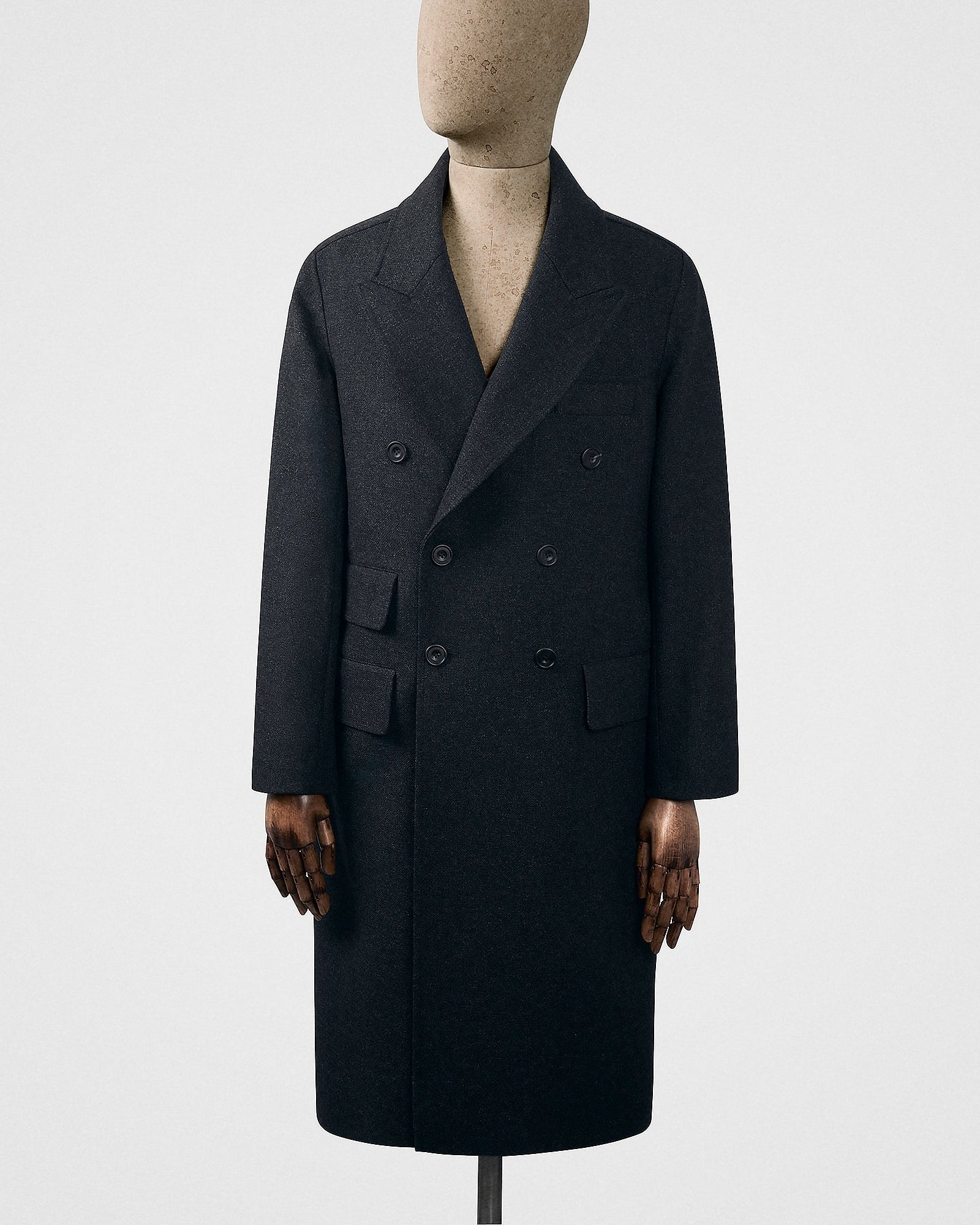 British Warm in charcoal – S.E.H Kelly