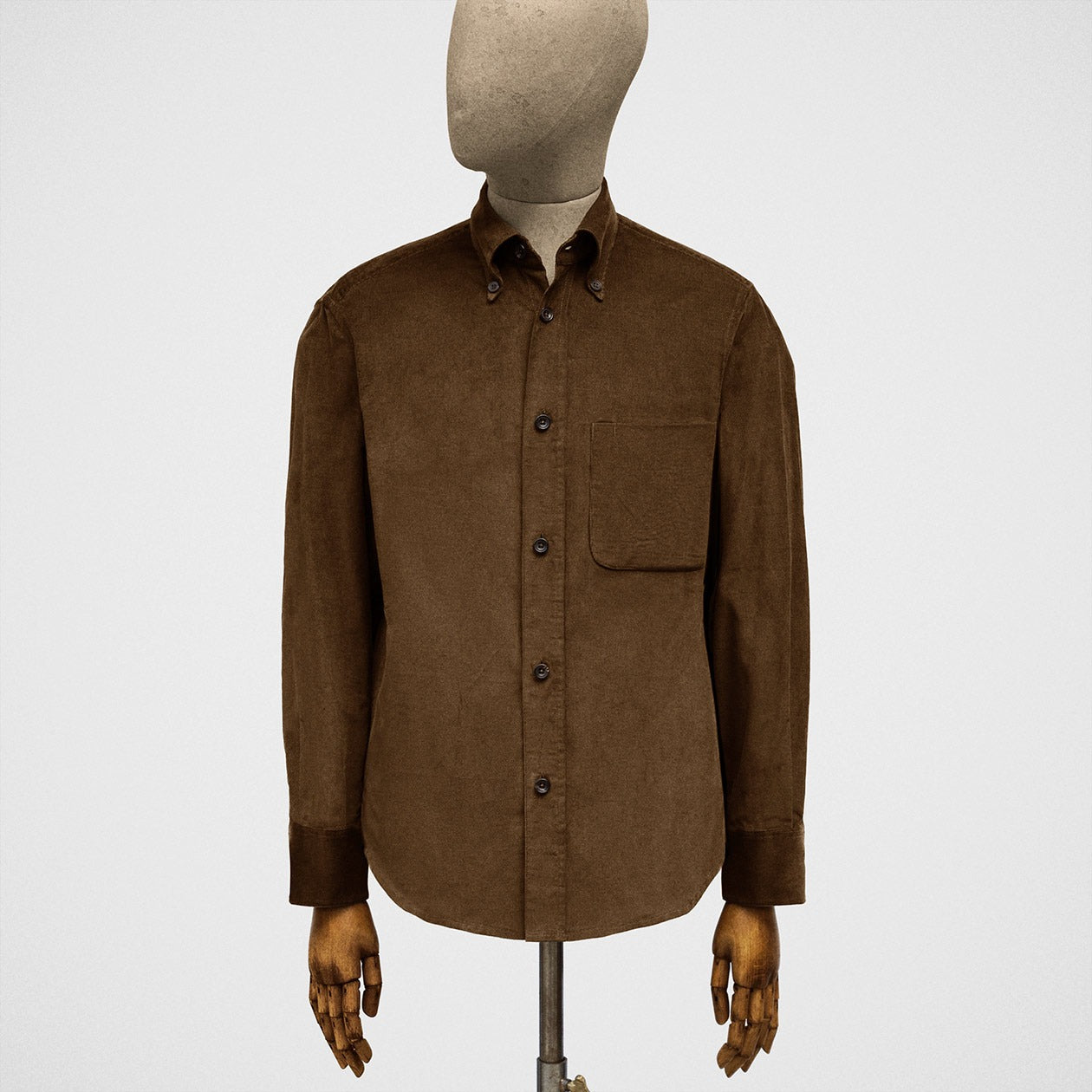Shirt in cotton needlecord in russet