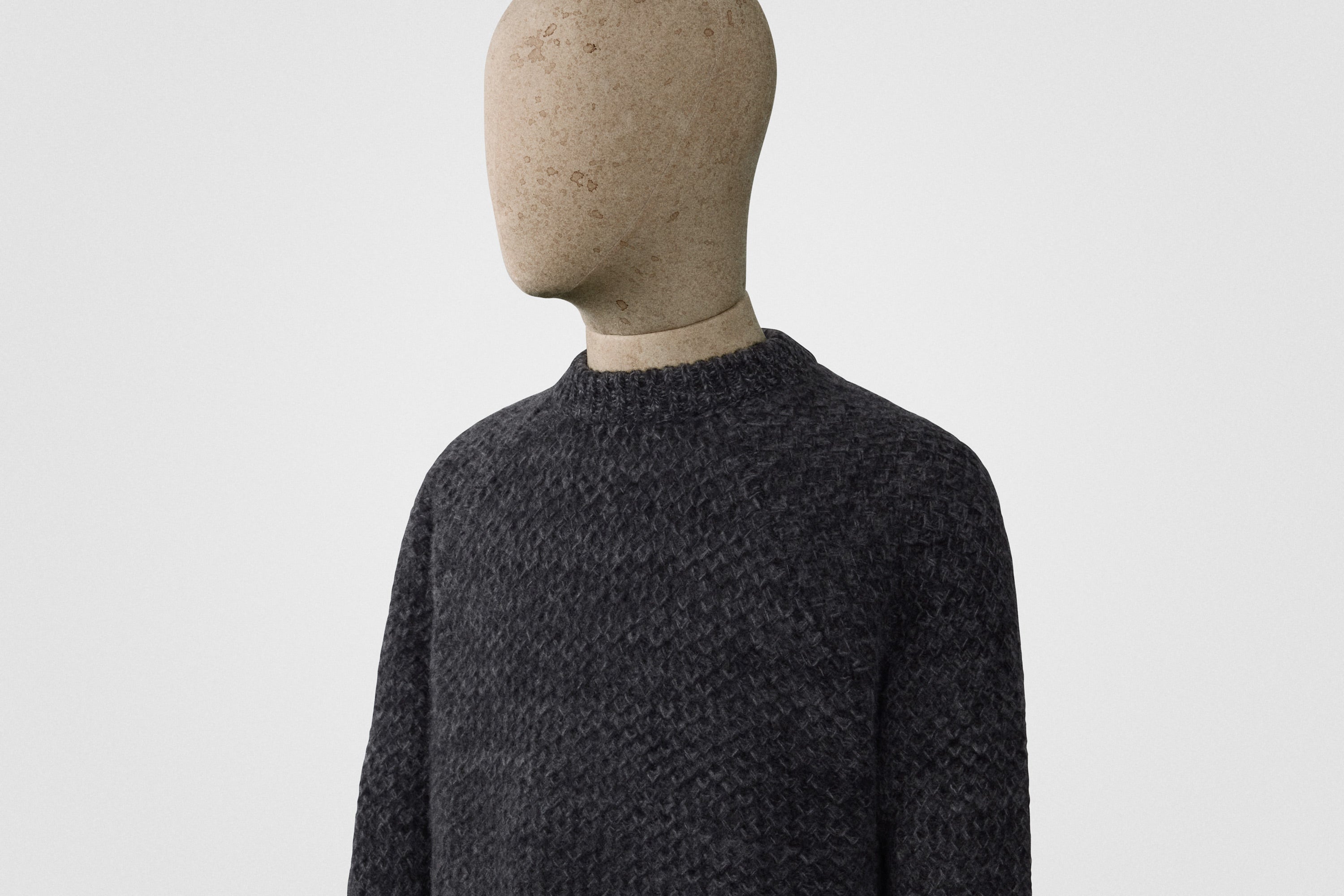 Crewneck jumper in charcoal – S.E.H Kelly Crewneck jumper in charcoal – S.E.H Kelly