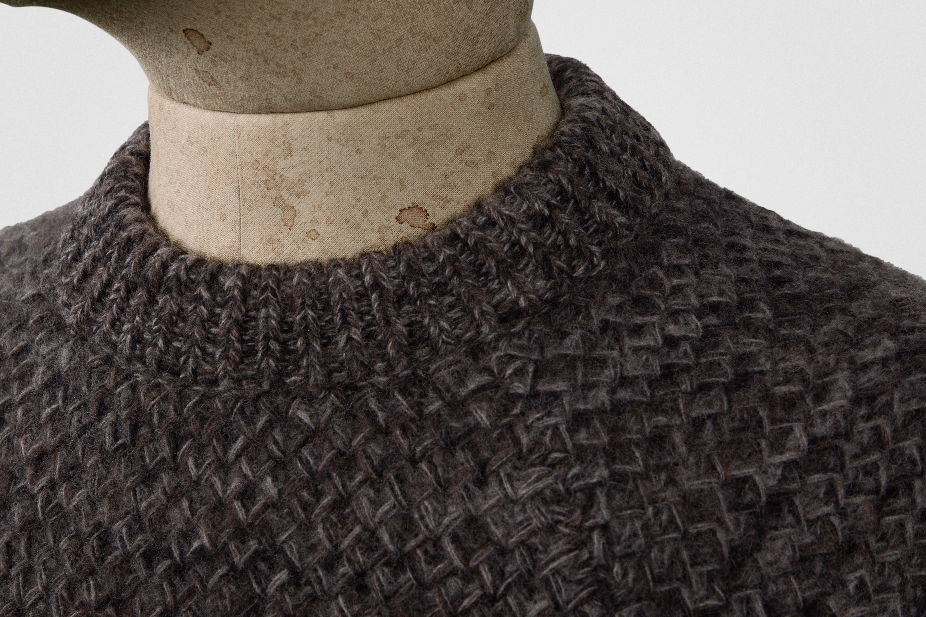 Crewneck jumper in throstle – S.E.H Kelly Crewneck jumper in throstle – S.E.H Kelly