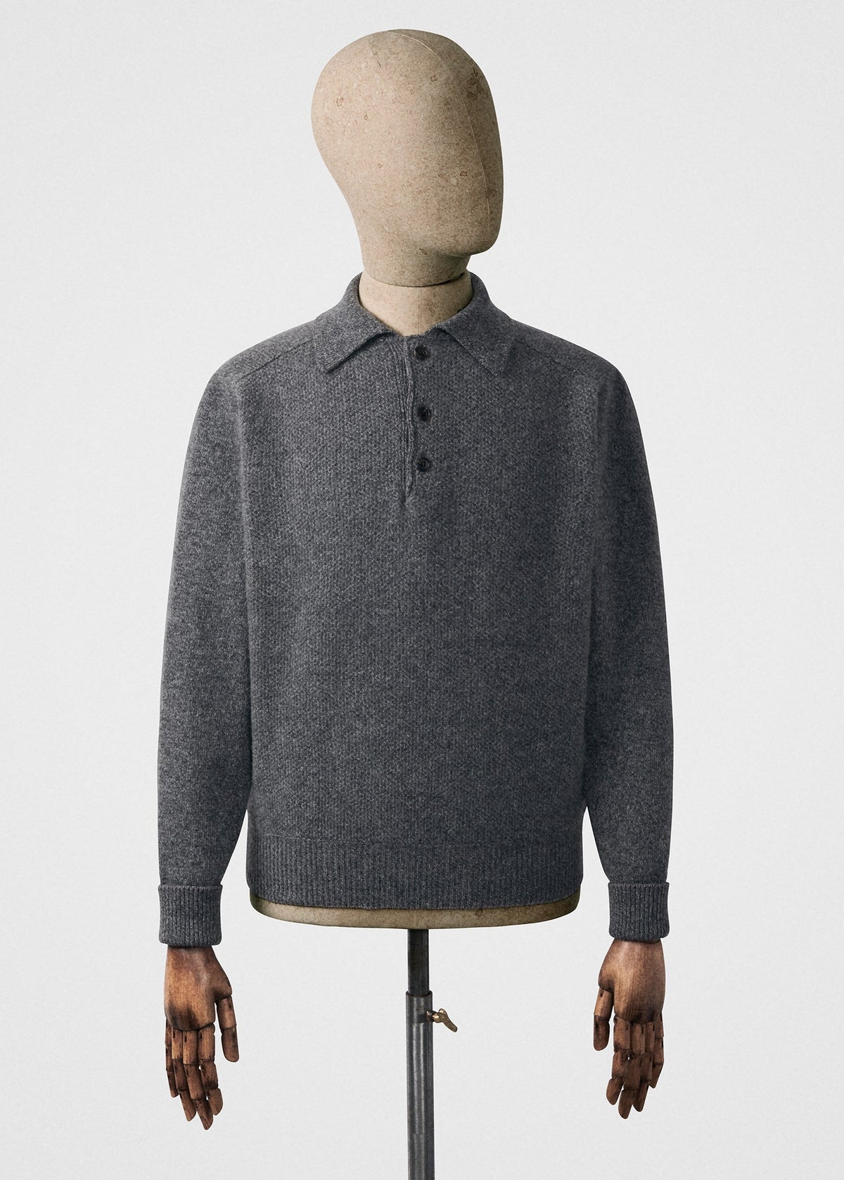 Polo shirt in three-ply geelong lambswool in tin
